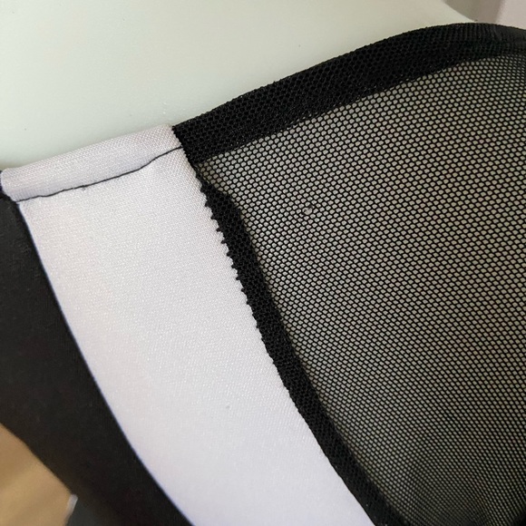 Dress with mesh sleeve 🦨 - Picture 7 of 7